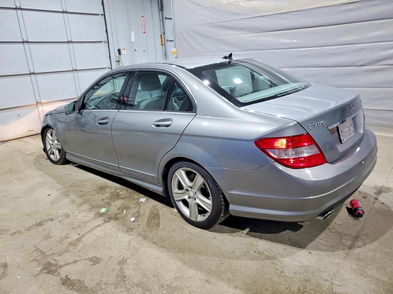 2010 MERCEDES-BENZ C 300 4MATIC photo 2