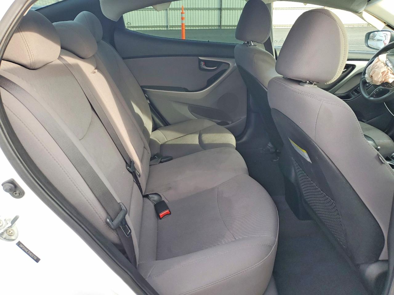 2015 HYUNDAI ELANTRA SE photo 10