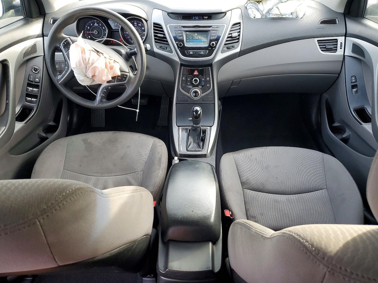 2015 HYUNDAI ELANTRA SE photo 8