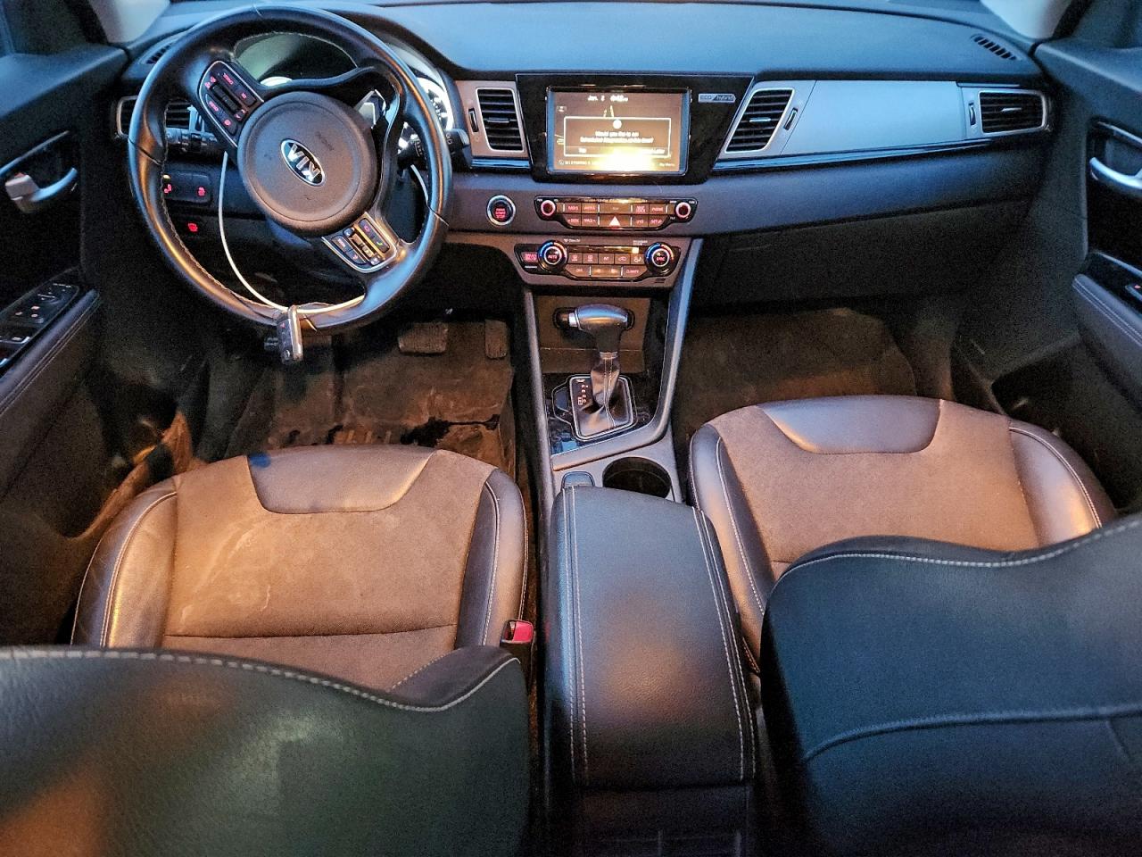 2017 KIA NIRO EX photo 8