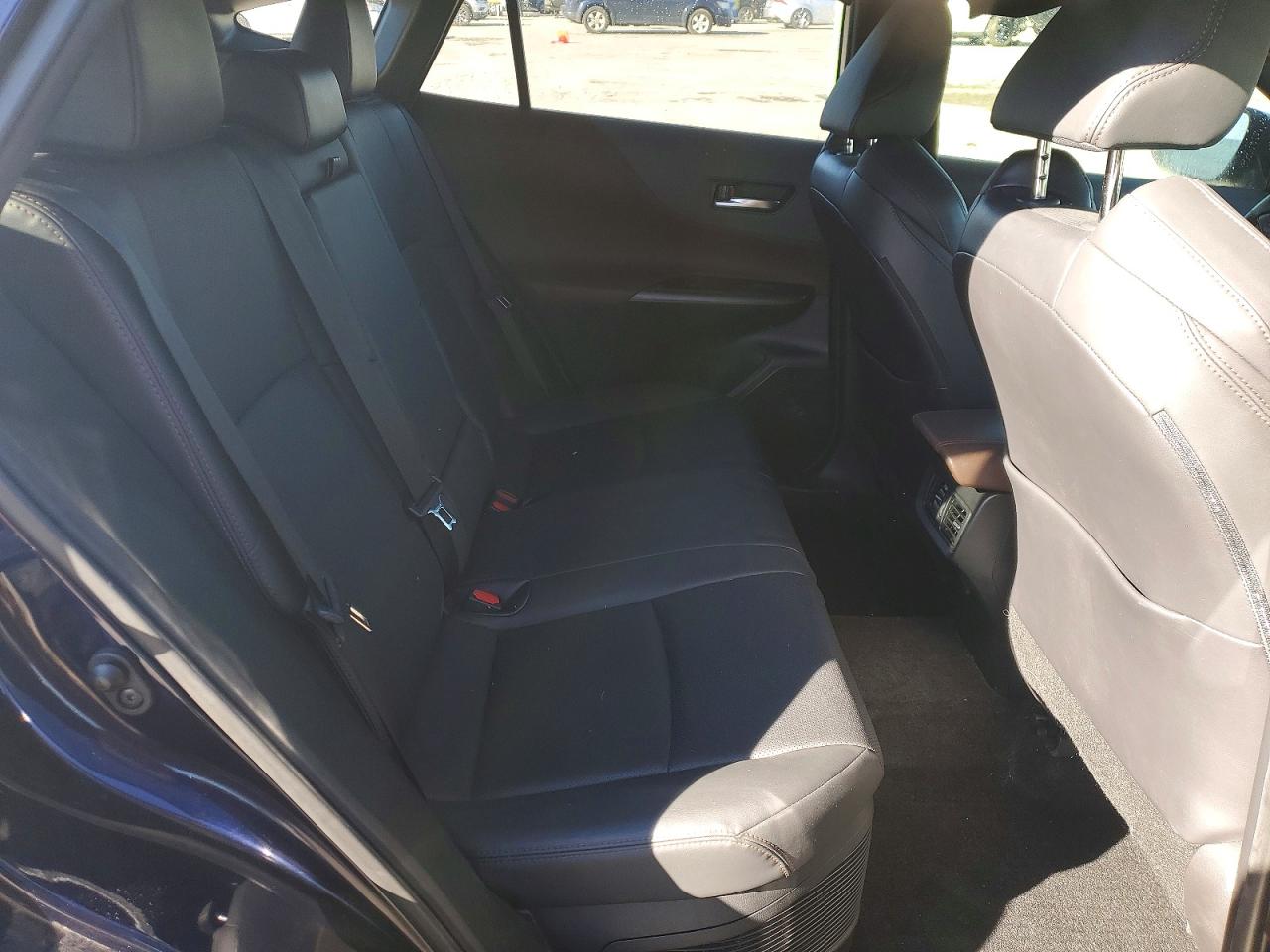 2021 TOYOTA VENZA LE photo 11
