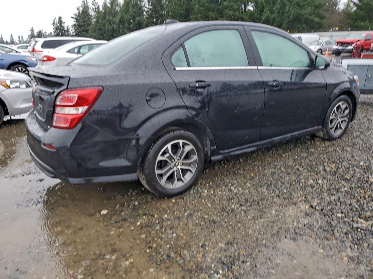 2017 CHEVROLET SONIC LT photo 3