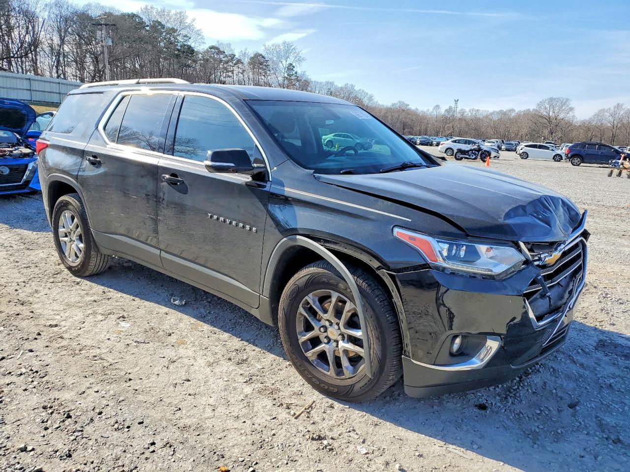 2020 CHEVROLET TRAVERSE LT photo 4