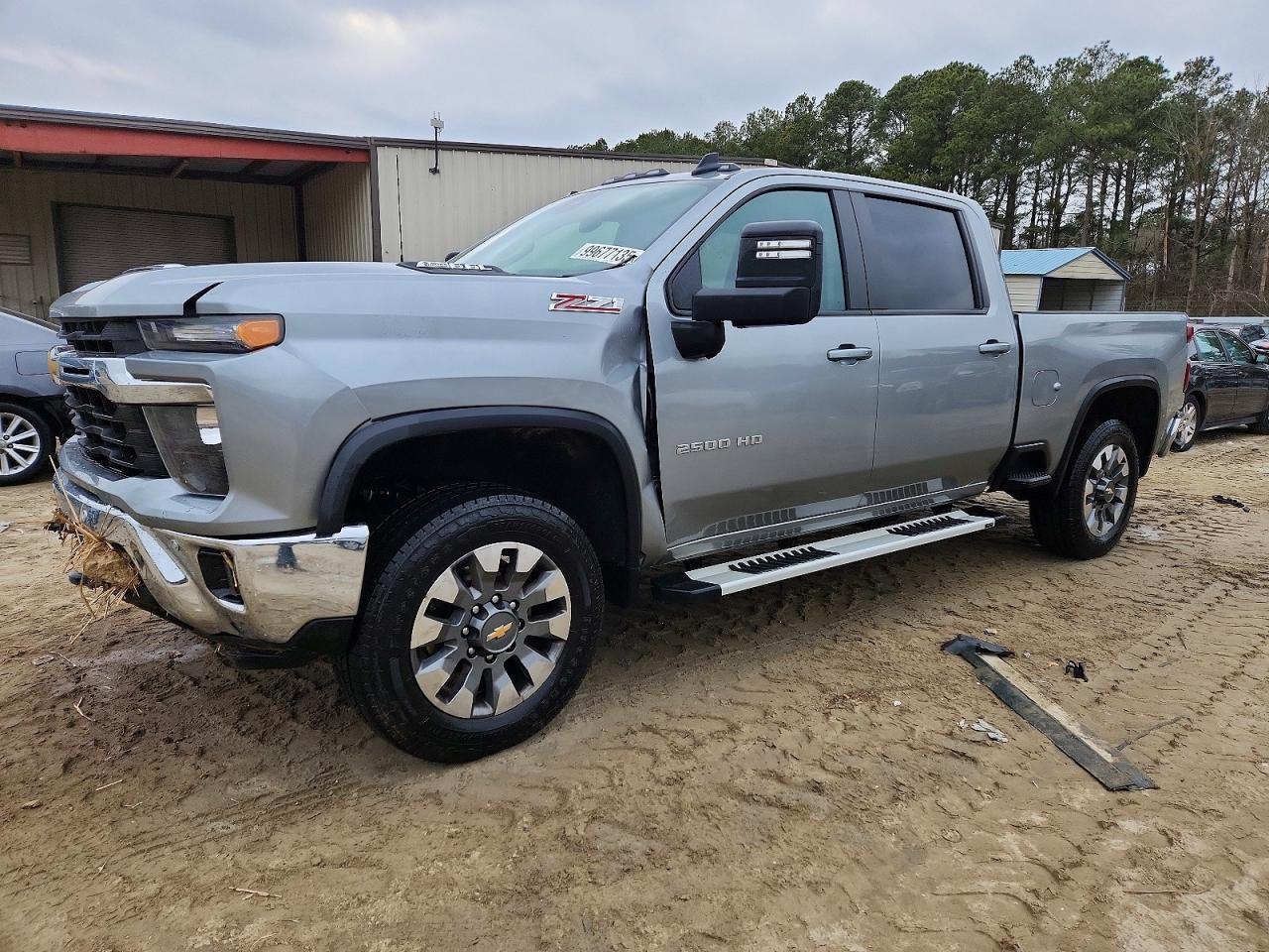 2025 CHEVROLET SILVERADO