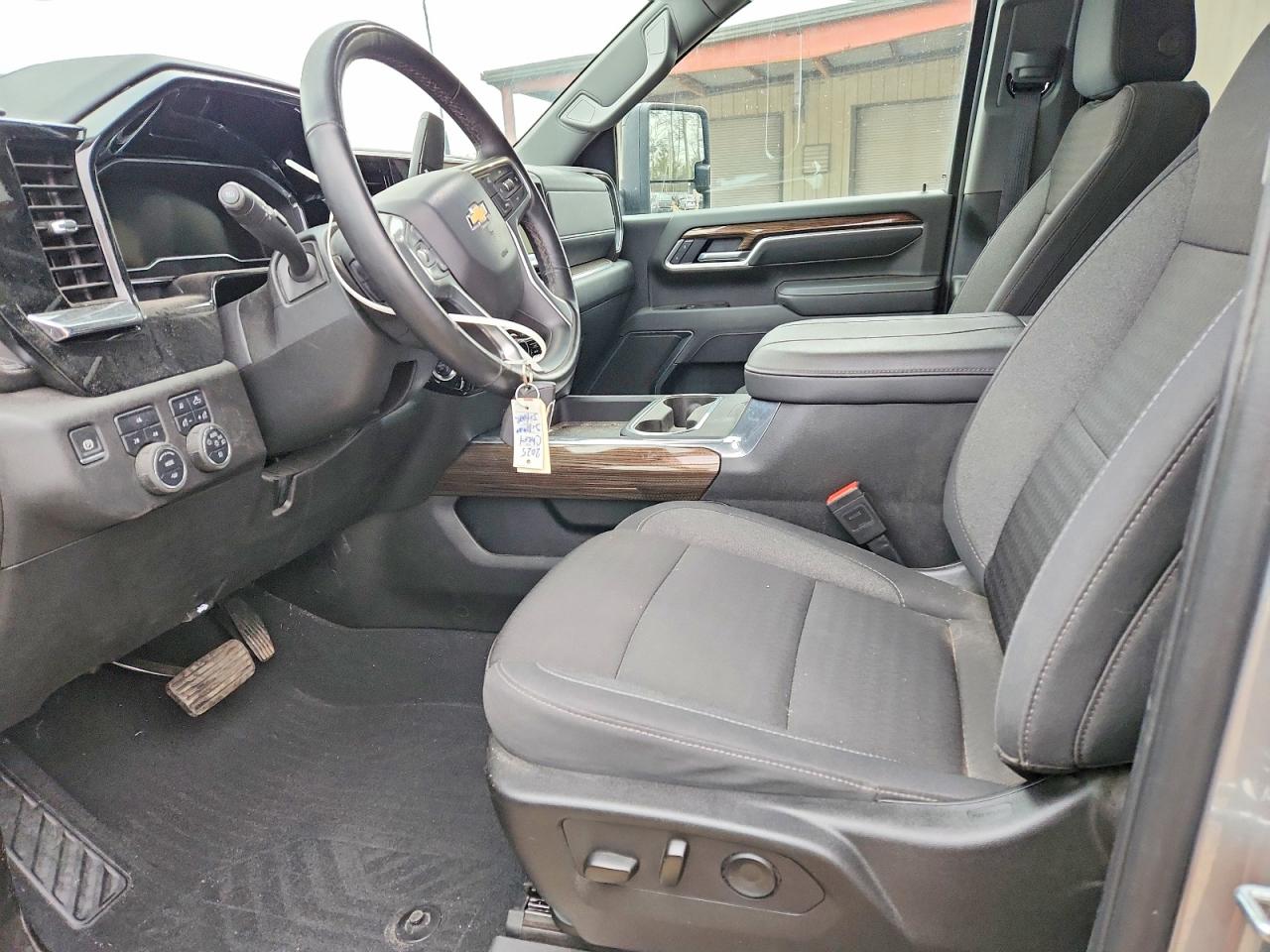 2025 CHEVROLET SILVERADO K2500 HEAVY DUTY LT photo 13