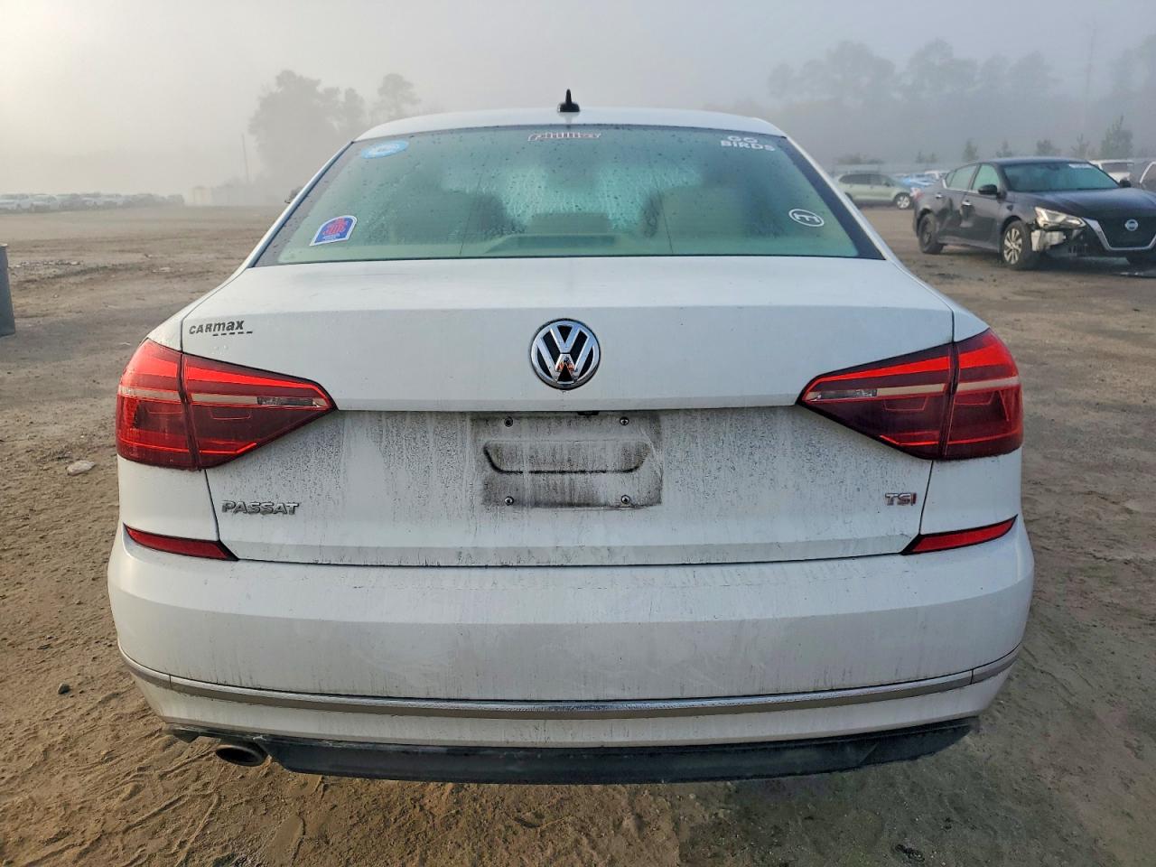 2018 VOLKSWAGEN PASSAT S photo 6