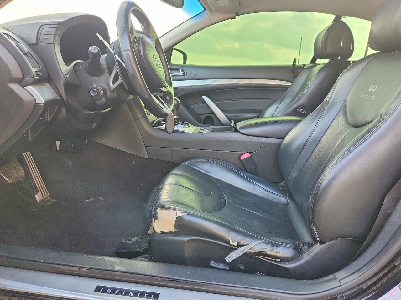 2012 INFINITI G37 BASE photo 7