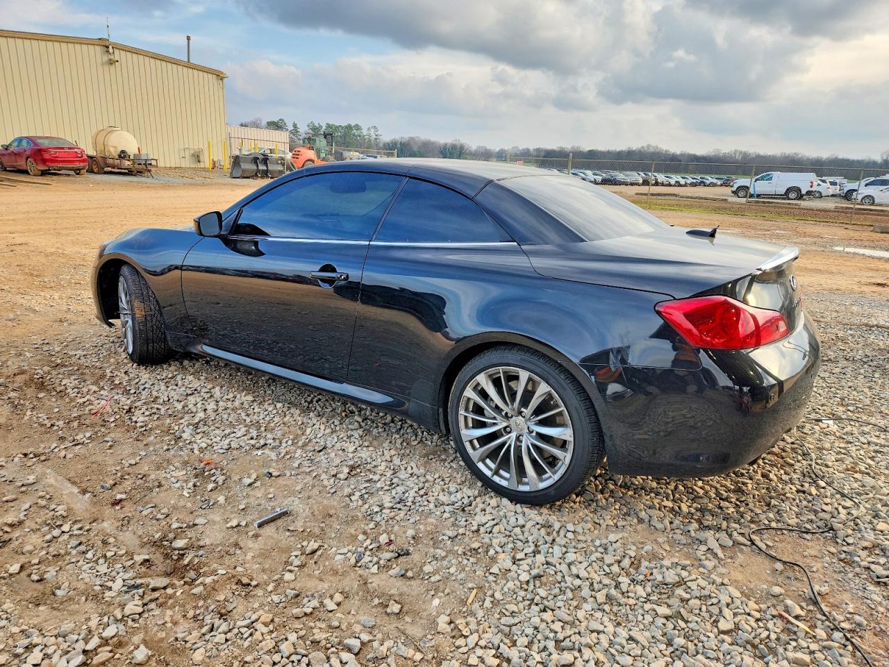 2012 INFINITI G37 BASE photo 2