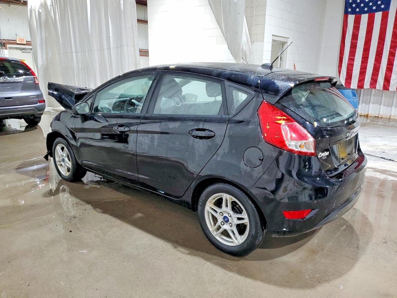 2018 FORD FIESTA SE photo 2