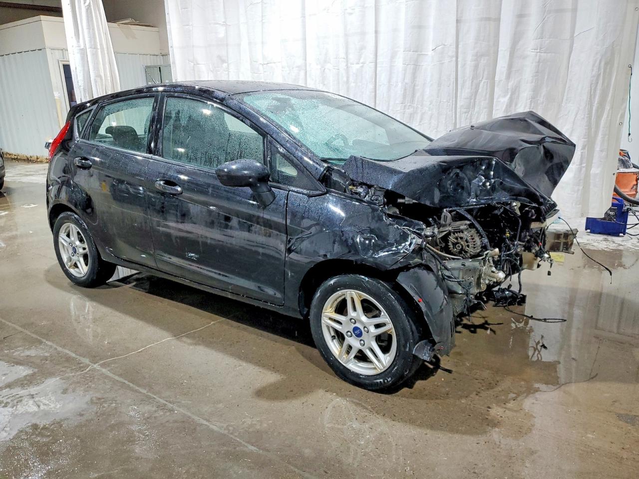 2018 FORD FIESTA SE photo 4