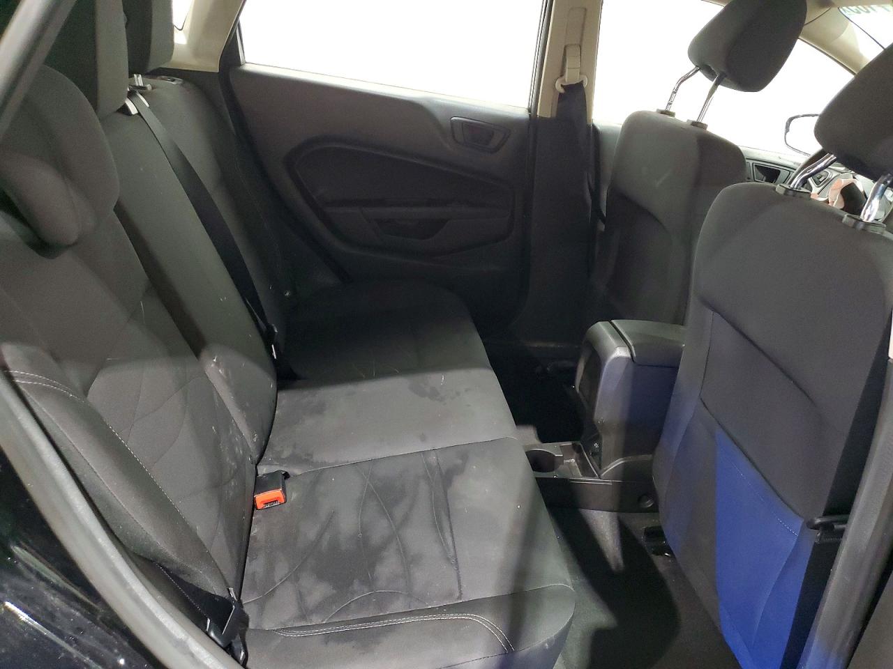 2018 FORD FIESTA SE photo 10