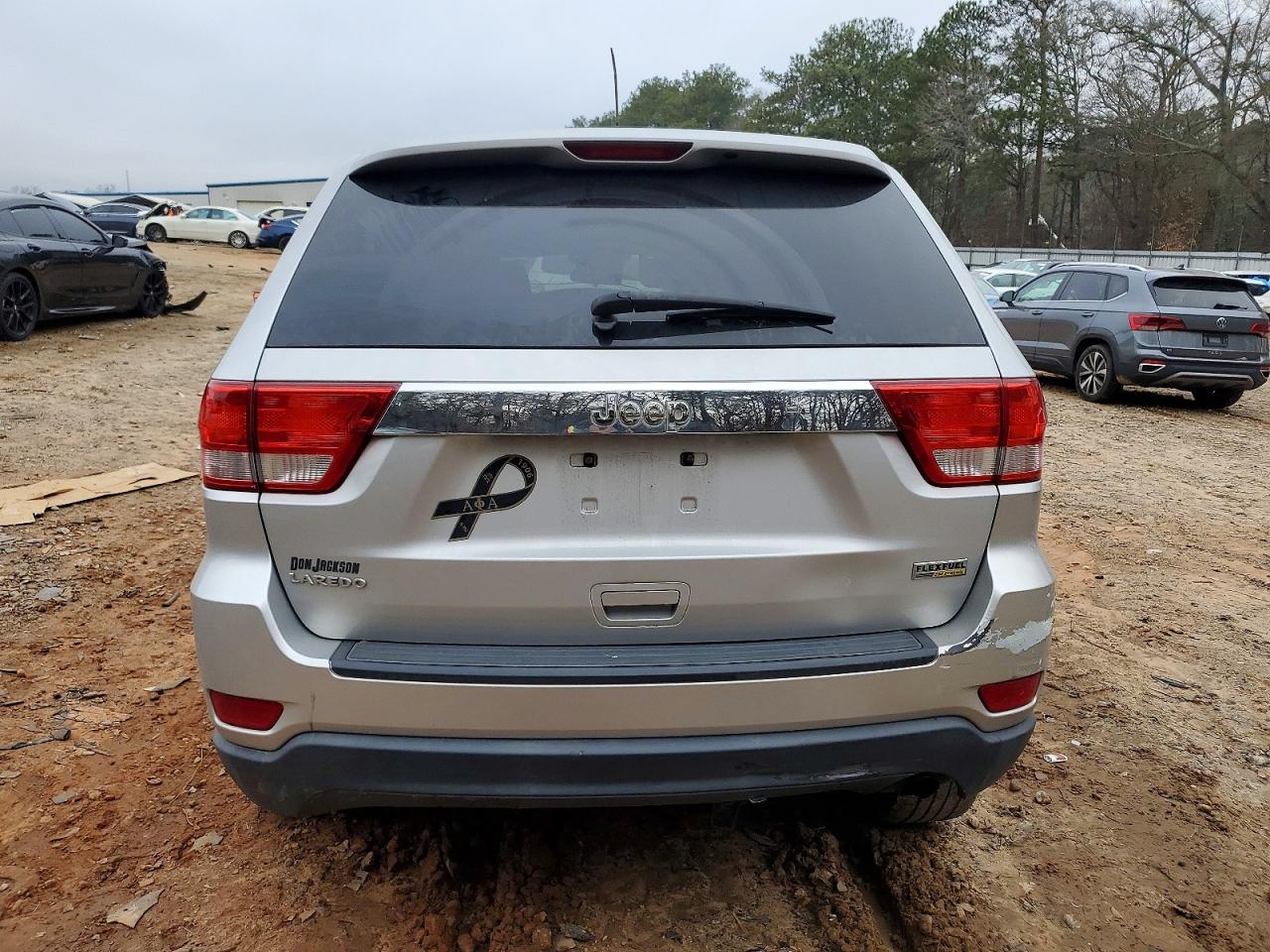 2012 JEEP GRAND CHEROKEE LAREDO photo 6
