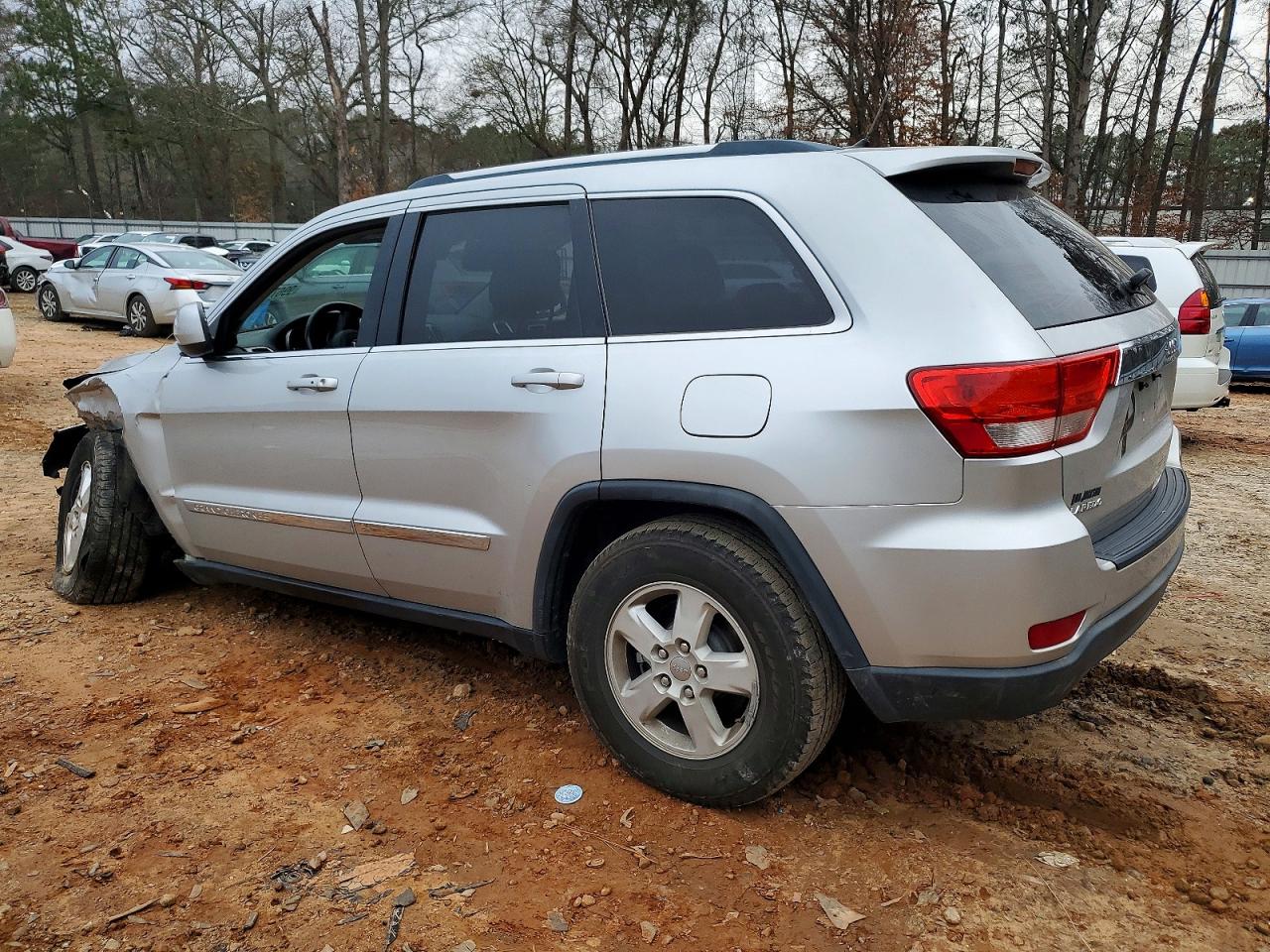 2012 JEEP GRAND CHEROKEE LAREDO photo 2