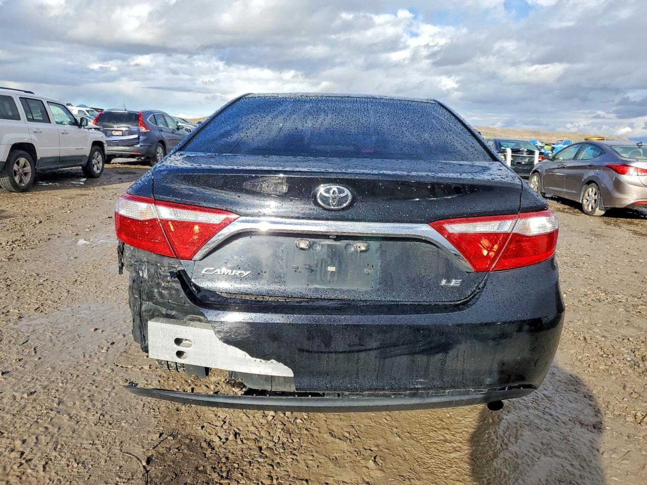 2016 TOYOTA CAMRY LE photo 6