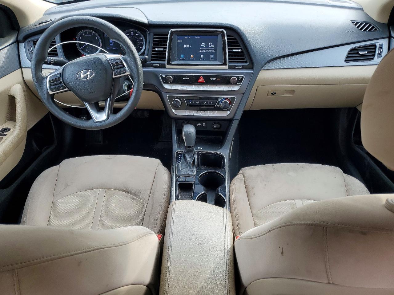 2018 HYUNDAI SONATA SE photo 8