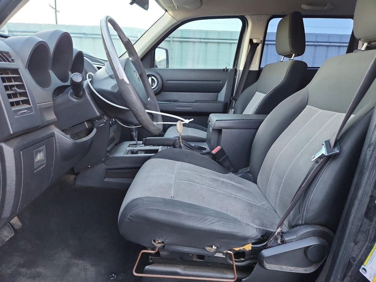 2008 DODGE NITRO SXT photo 13