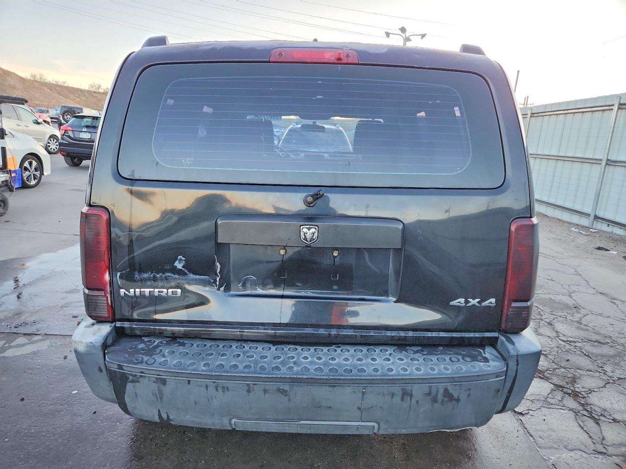 2008 DODGE NITRO SXT photo 11