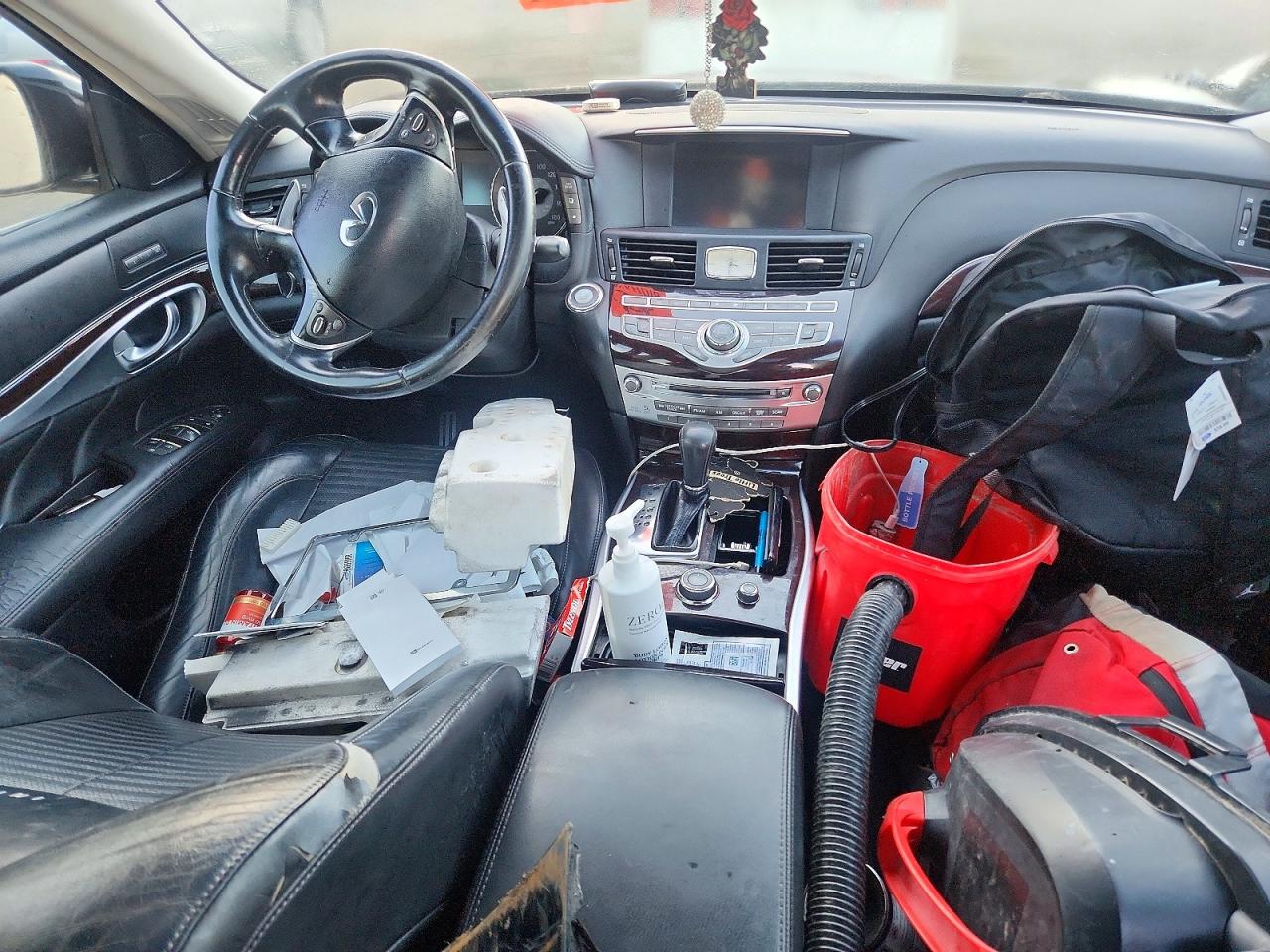2011 INFINITI M37 BASE photo 8