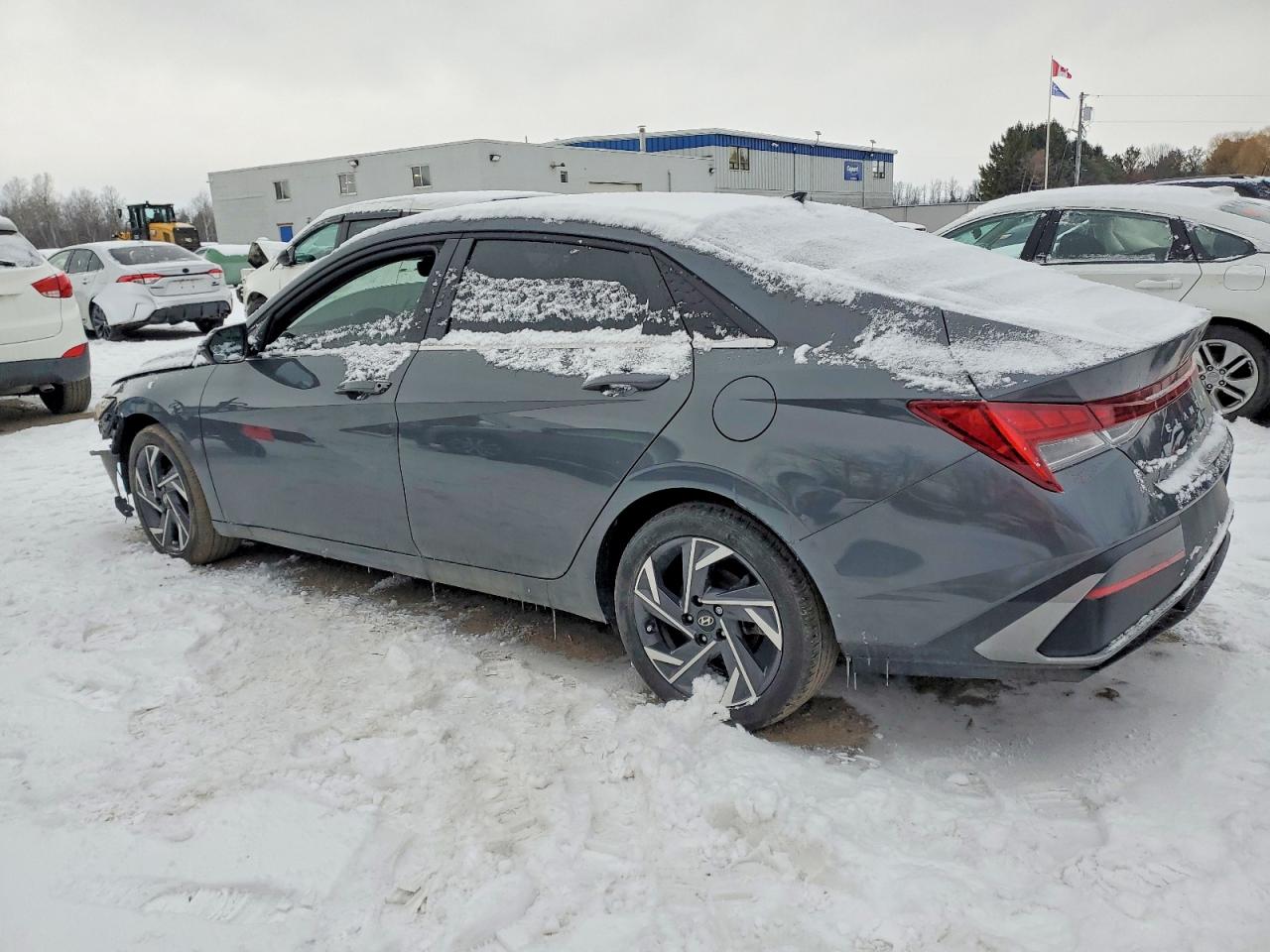 2025 HYUNDAI ELANTRA LUXURY photo 2