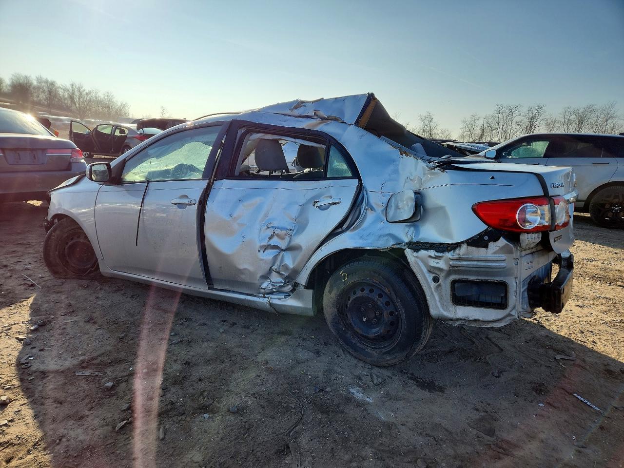 2011 TOYOTA COROLLA BASE photo 2
