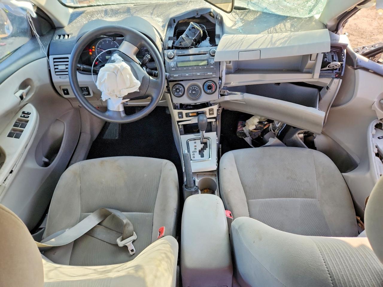 2011 TOYOTA COROLLA BASE photo 8