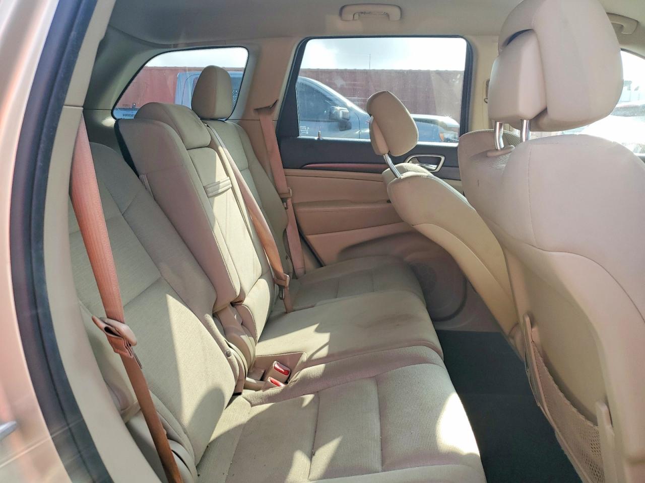 2015 JEEP GRAND CHEROKEE LAREDO photo 11