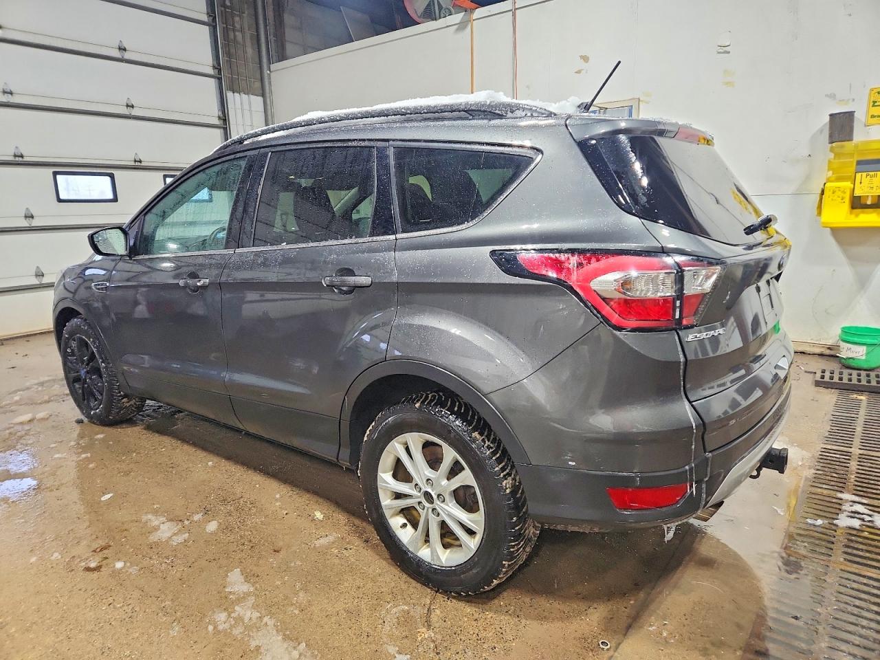 2018 FORD ESCAPE SEL photo 2