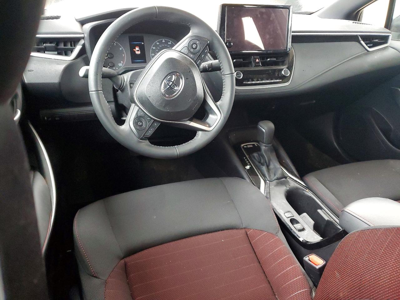 2025 TOYOTA COROLLA SE photo 8