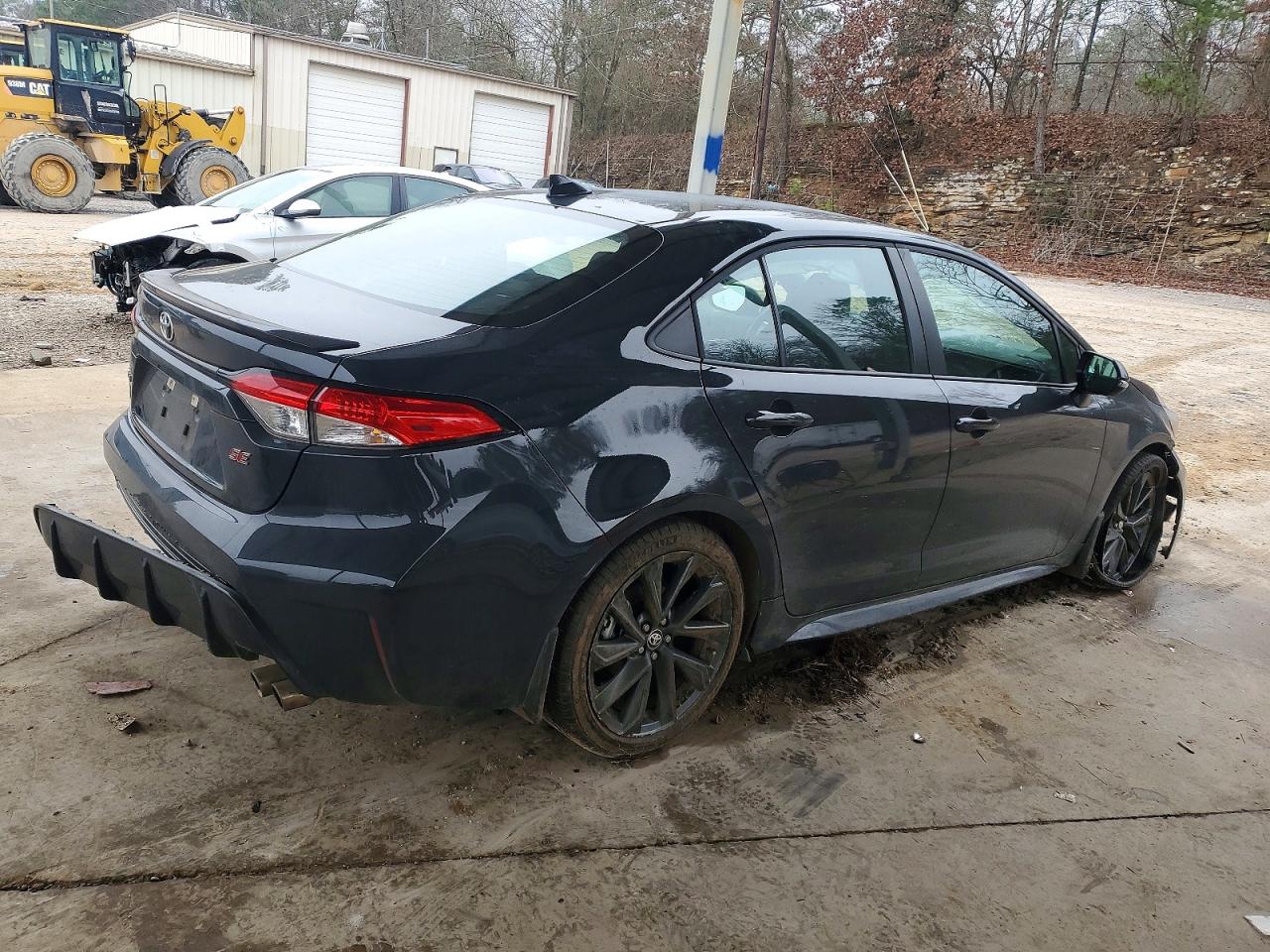 2025 TOYOTA COROLLA SE photo 3