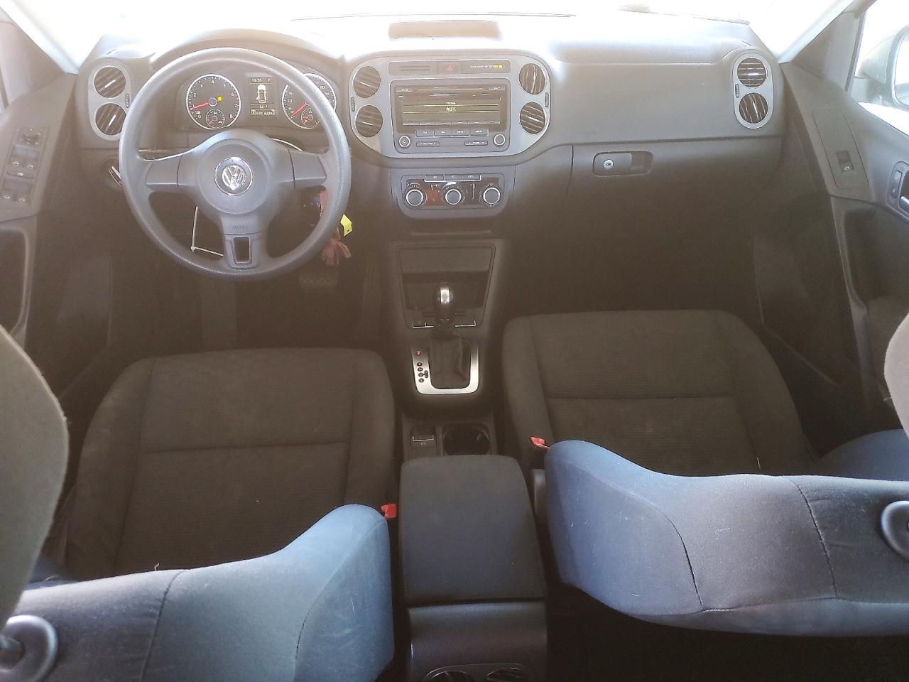 2012 VOLKSWAGEN TIGUAN S photo 8