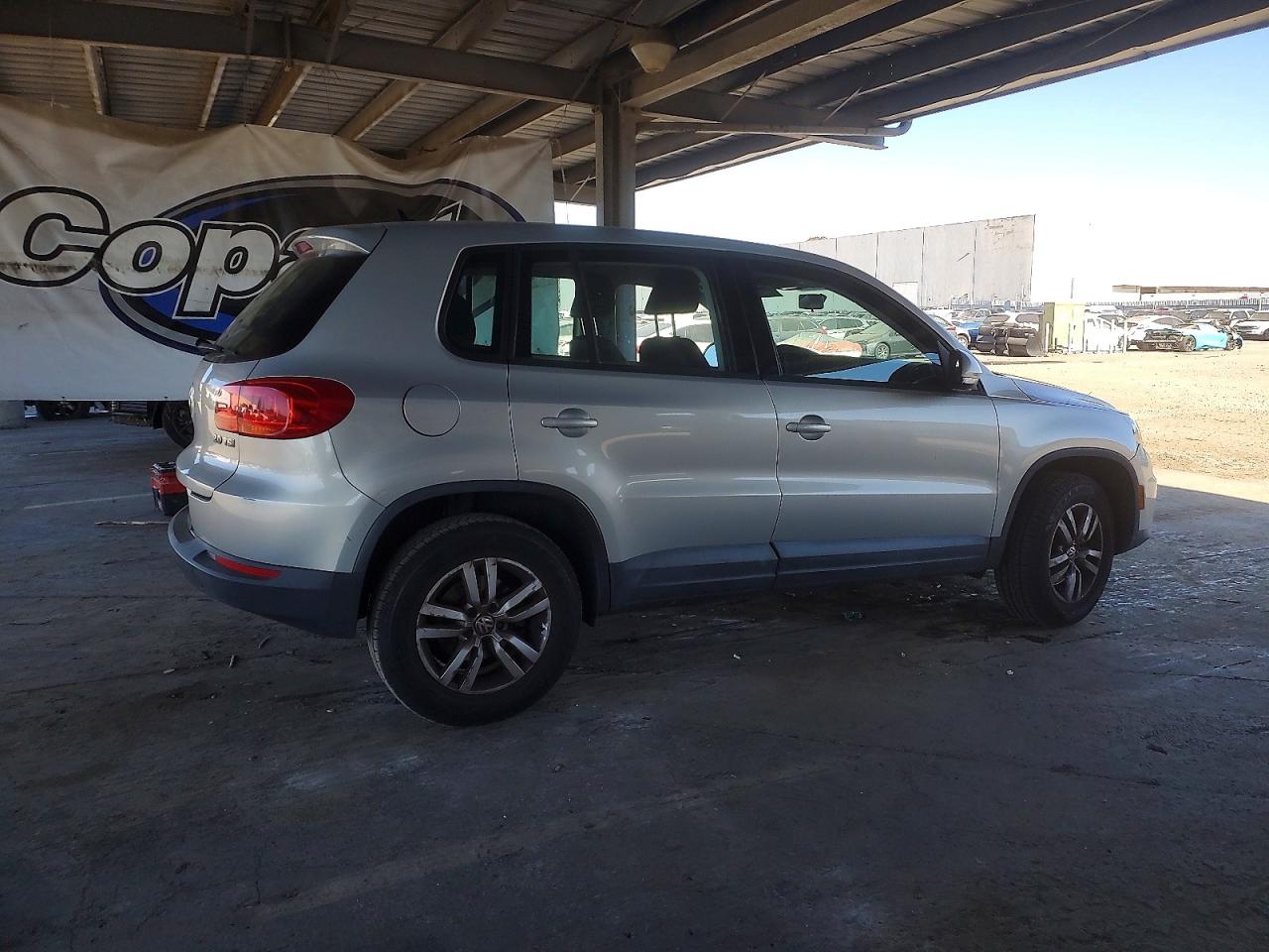 2012 VOLKSWAGEN TIGUAN S photo 3