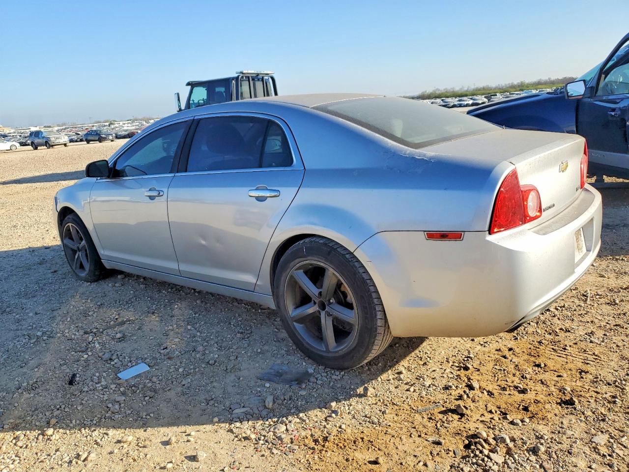 2011 CHEVROLET MALIBU LS photo 2