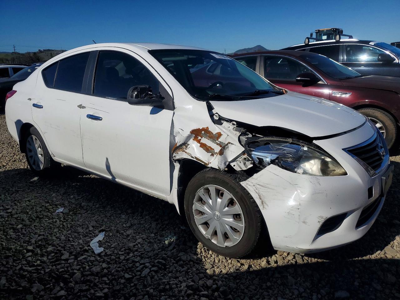 2012 NISSAN VERSA S photo 4