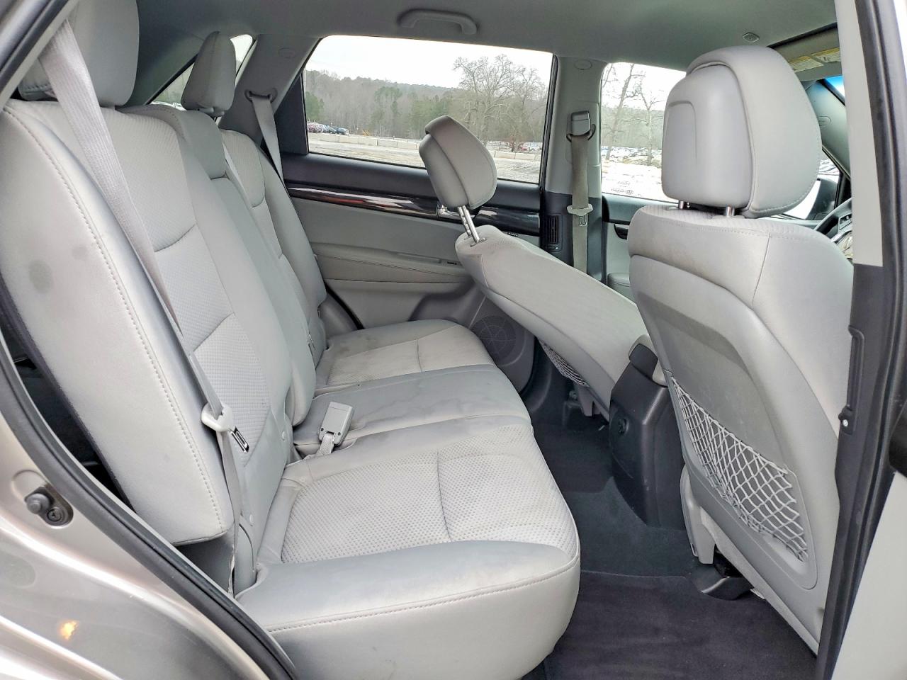 2011 KIA SORENTO BASE photo 11