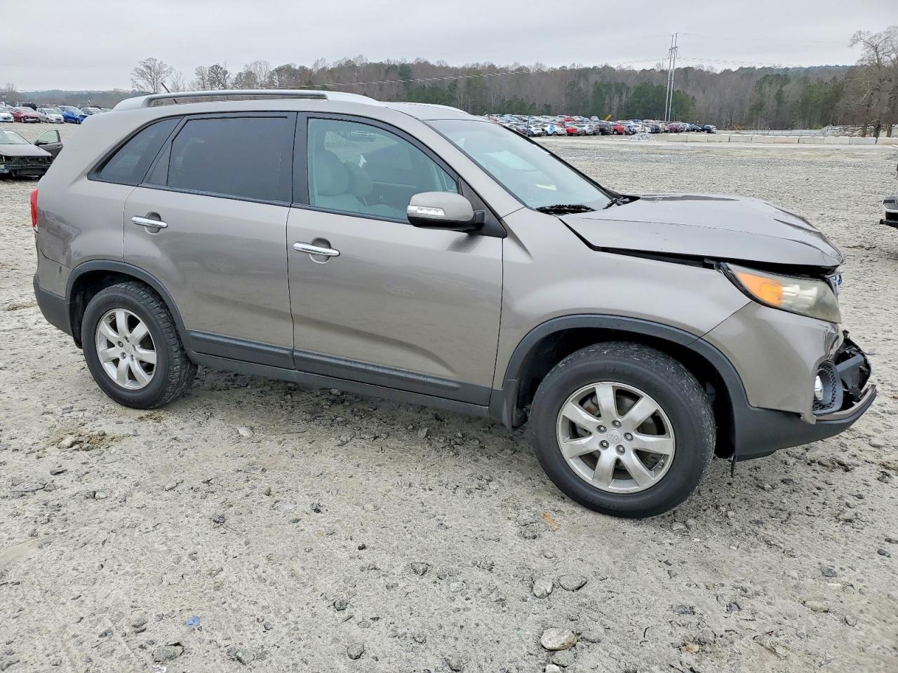 2011 KIA SORENTO BASE photo 4