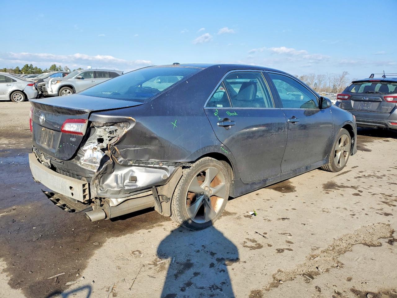 2013 TOYOTA CAMRY SE photo 3