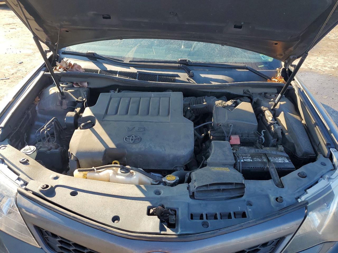 2013 TOYOTA CAMRY SE photo 11