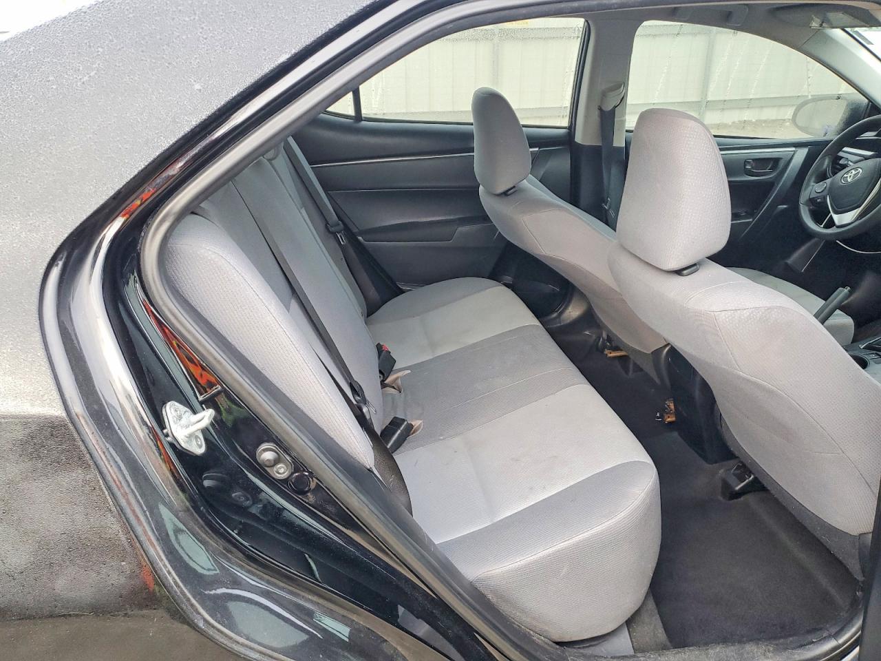 2014 TOYOTA COROLLA L photo 10