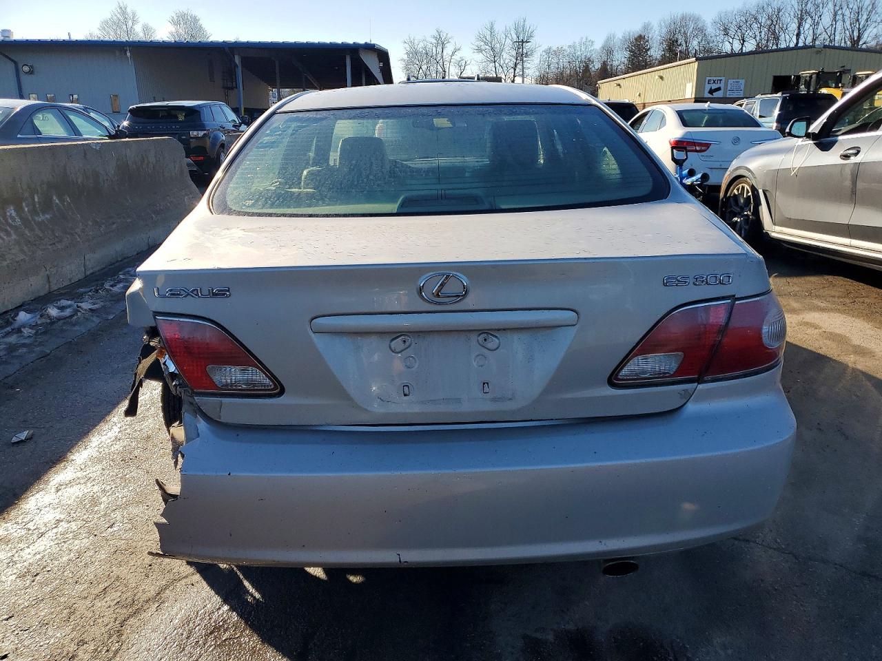 2002 LEXUS ES 300 photo 11