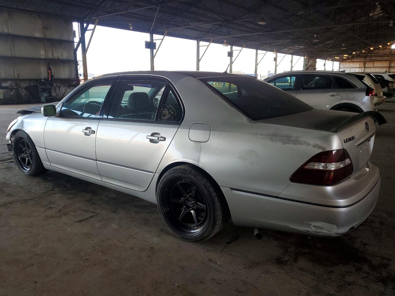 2005 LEXUS LS 430 photo 3