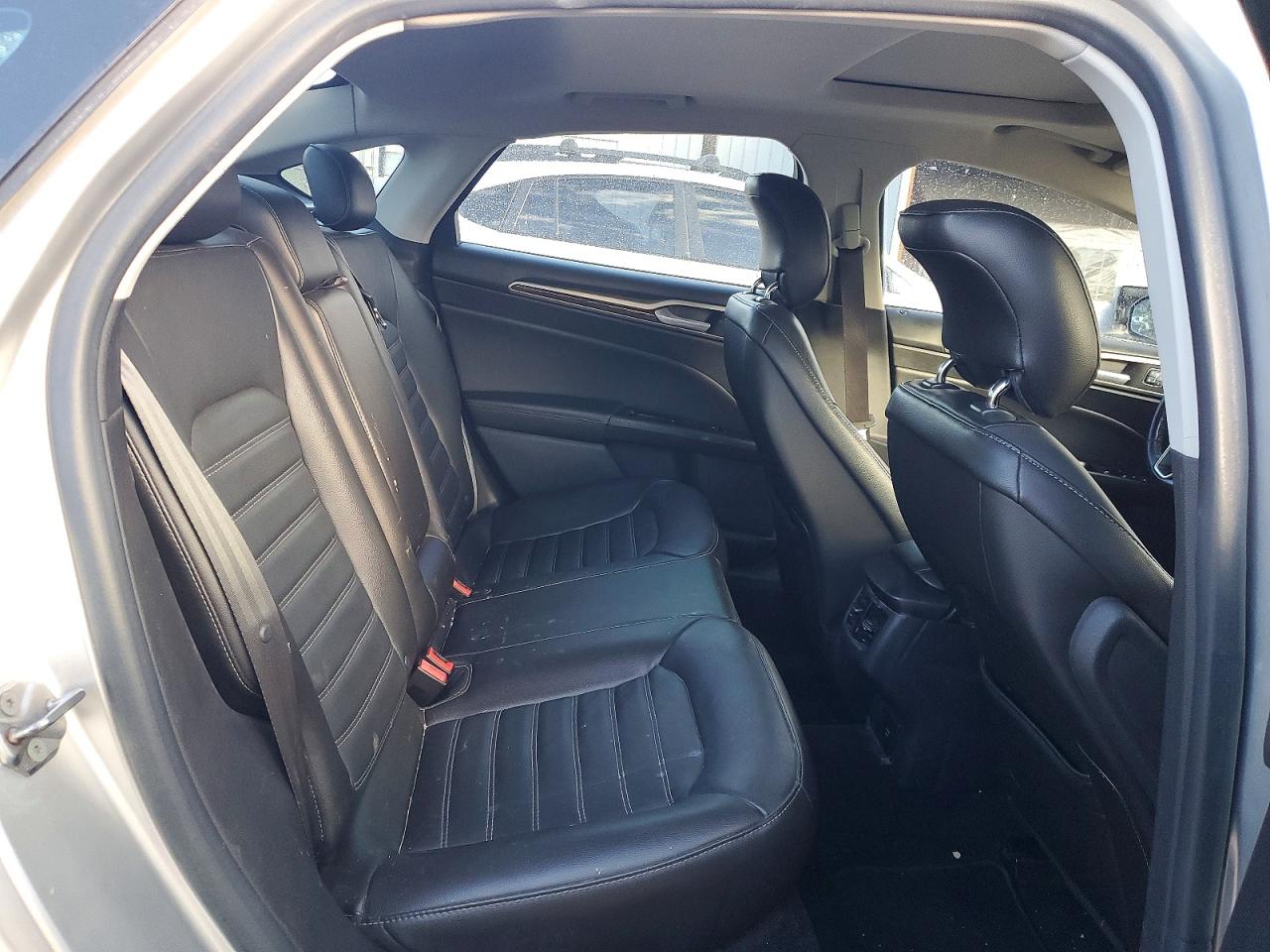 2013 FORD FUSION SE photo 10