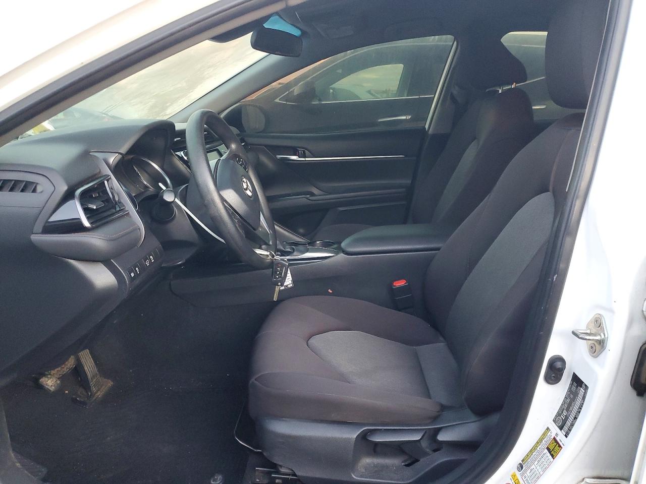 2019 TOYOTA CAMRY L photo 7