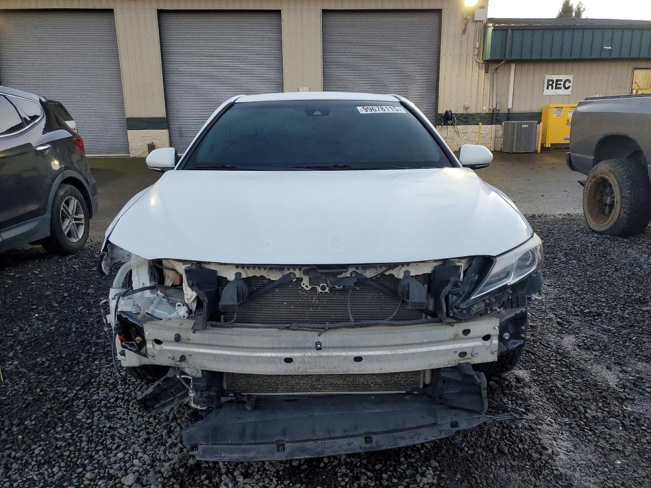 2019 TOYOTA CAMRY L photo 5