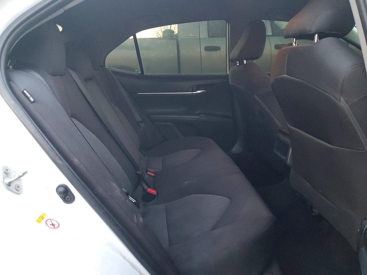 2019 TOYOTA CAMRY L photo 10