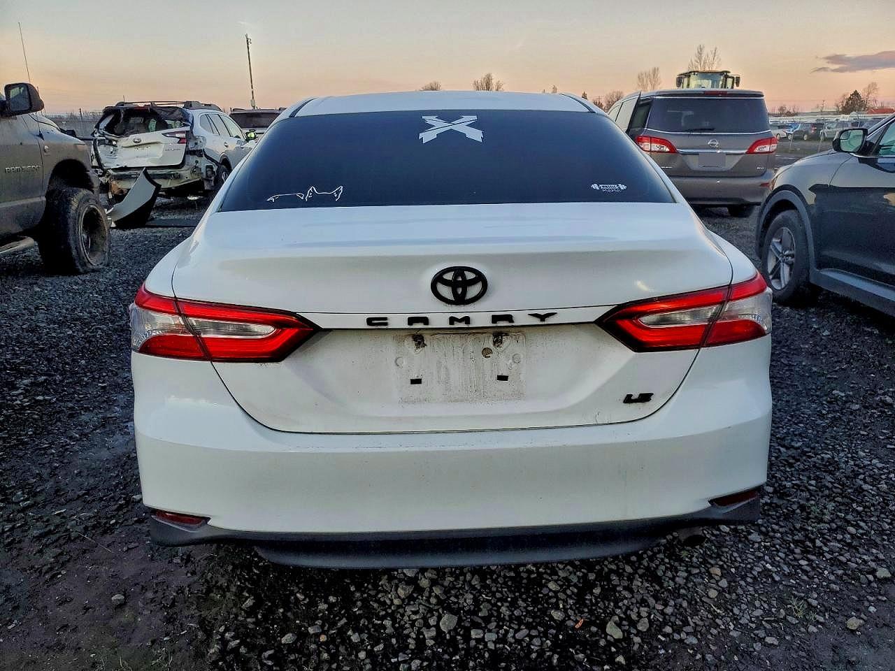 2019 TOYOTA CAMRY L photo 6
