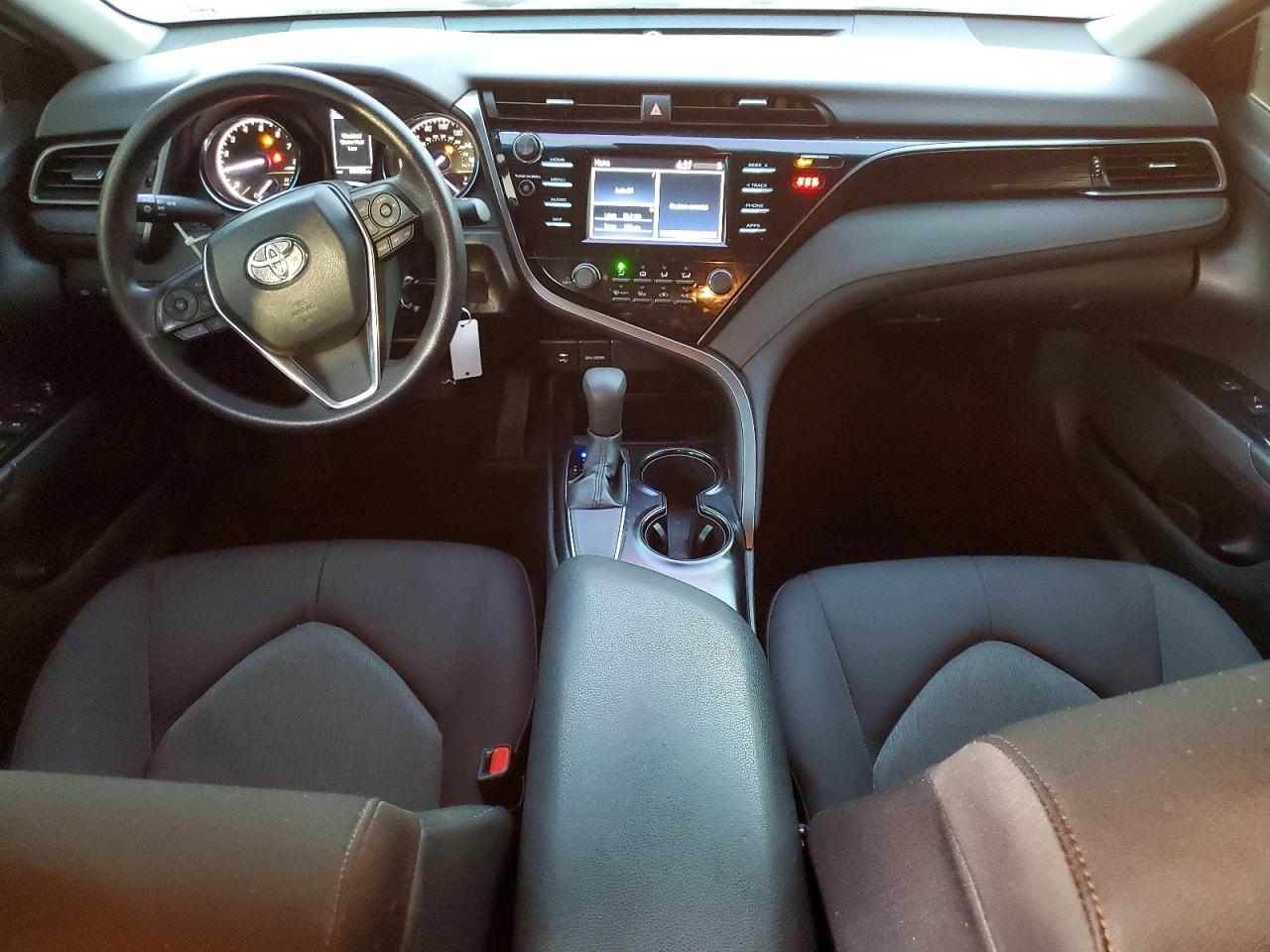2019 TOYOTA CAMRY L photo 8