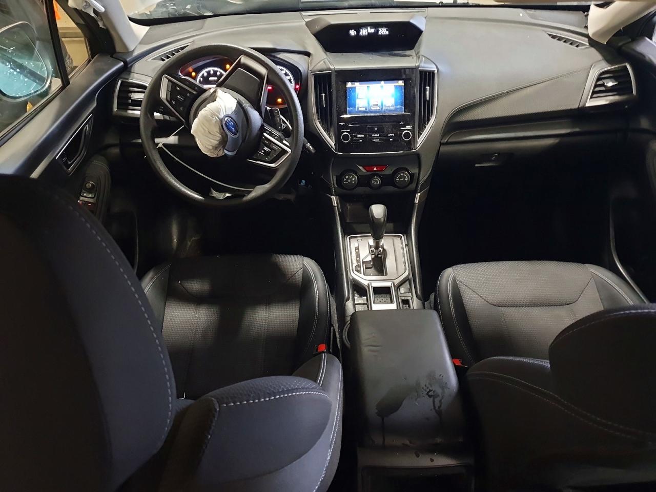 2019 SUBARU FORESTER photo 8