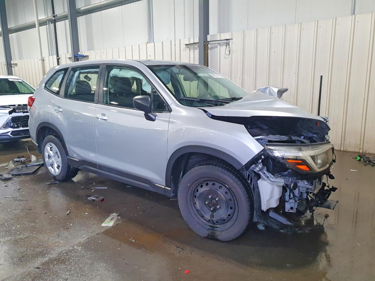 2019 SUBARU FORESTER photo 4