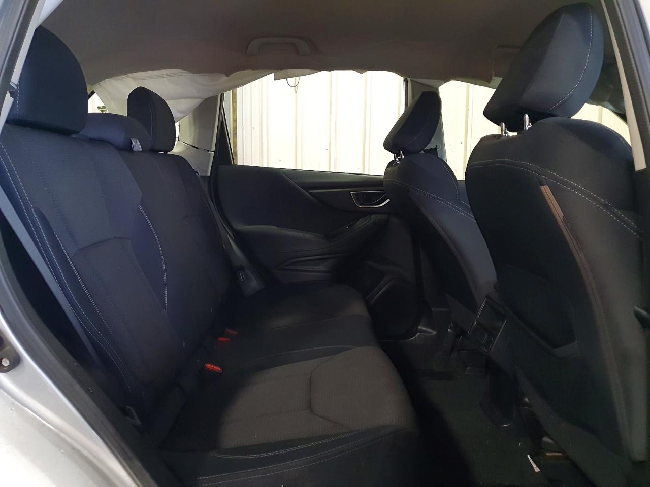 2019 SUBARU FORESTER photo 11