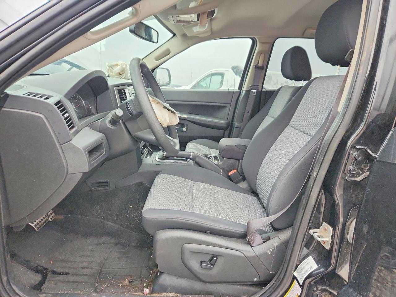 2009 JEEP GRAND CHEROKEE LAREDO photo 7